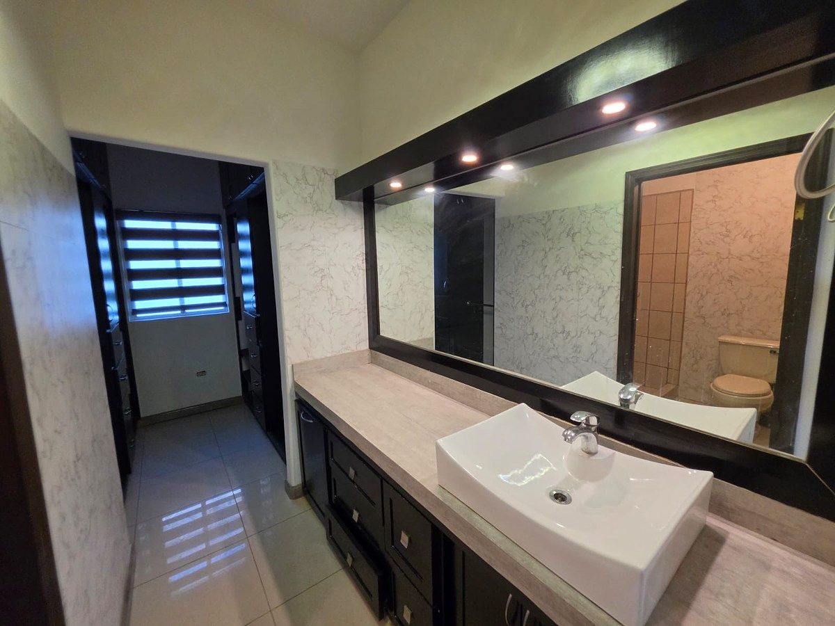 Casa en Residencial Puerta de Alcalá, Mexicali, foto 15 de 18
