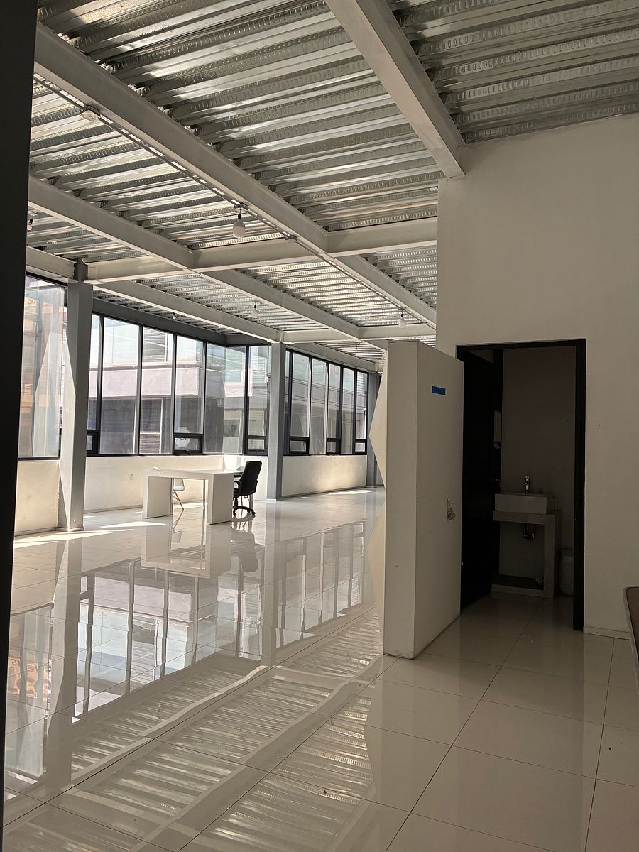 Building in Ciudad Satélite, Naucalpan de Juárez, photo 2 of 13