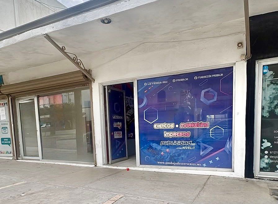 VENTA DE TERRENO CON 4  LOCALES COMERCIALES, foto 1 de 38