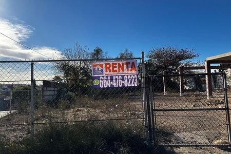 RENTA Terreno Plano en Esquina  - Francisco Villa Tijuana