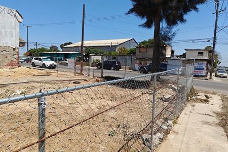 RENTA Terreno Plano en Esquina  - Francisco Villa Tijuana