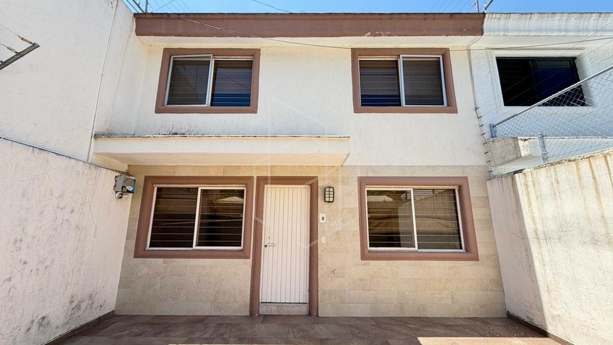 Casa en Venta - Jardines del Sur, Guadalajara. - foto 2