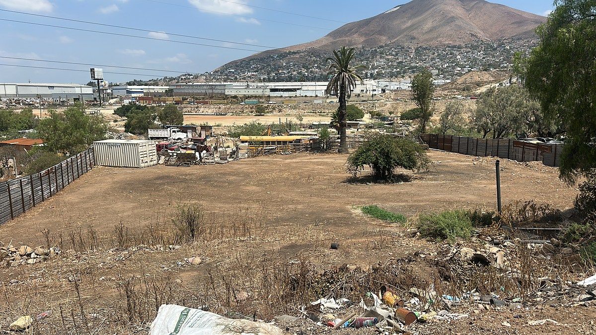 Lote em Terrazas de La Presa, Tijuana, foto 3 de 5