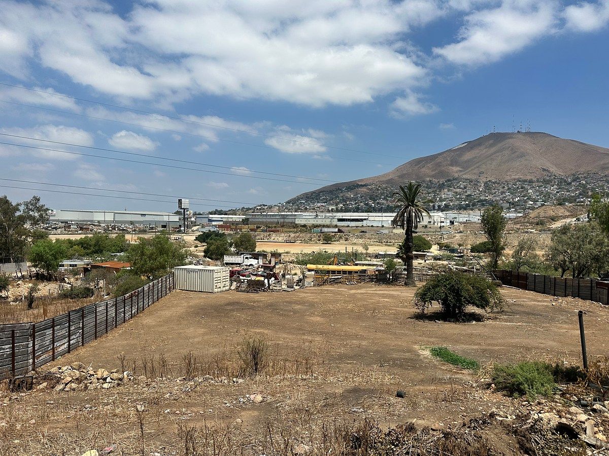 Lote em Terrazas de La Presa, Tijuana, foto 4 de 5