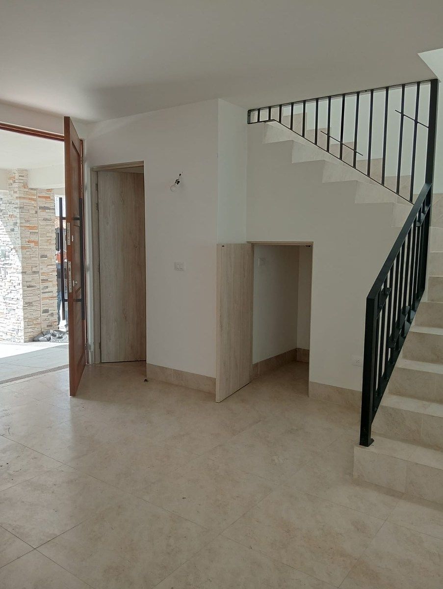 Casa em Sacromonte, León, foto 3 de 12
