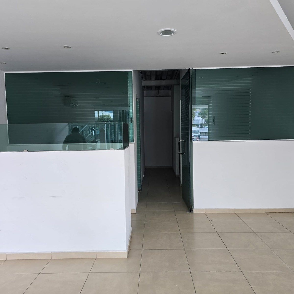 COMMERCIAL SPACE FOR RENT, photo 1 of 8