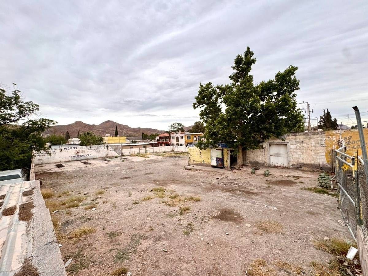TERRENO PARA ALUGUEL NA AV. HEROICO COLEGIO MILITAR, foto 1 de 6