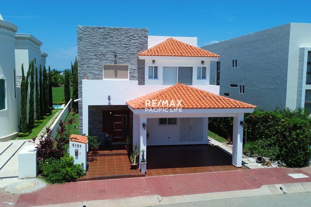 CASA À VENDA NO CAMPO DE GOLFE MARINA, foto 1 de 50