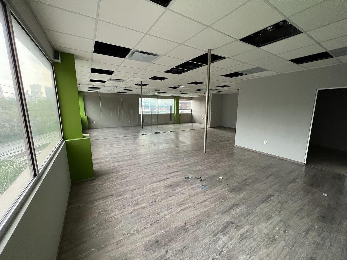 Office in Santa María, Monterrey, photo 2 of 2