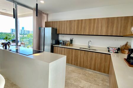 APARTMENT IN THE CITY