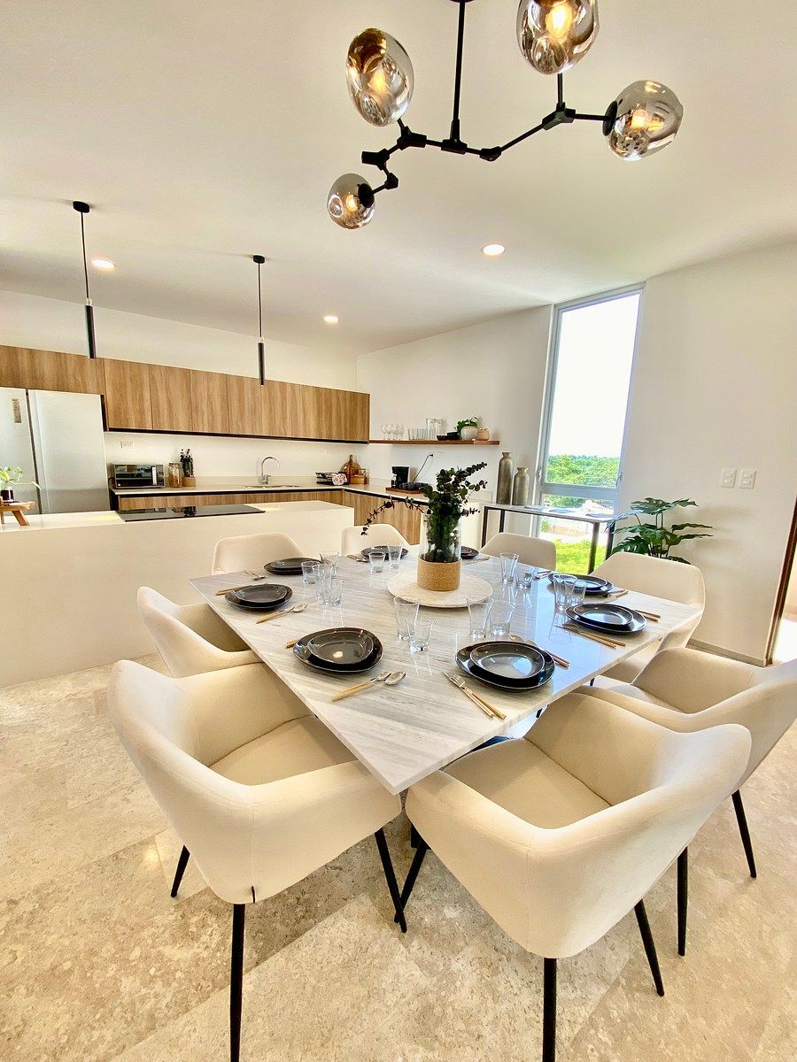 APARTMENT IN THE CITY, photo 1 of 25