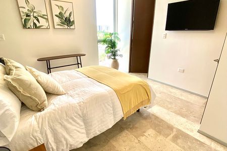 APARTMENT IN THE CITY