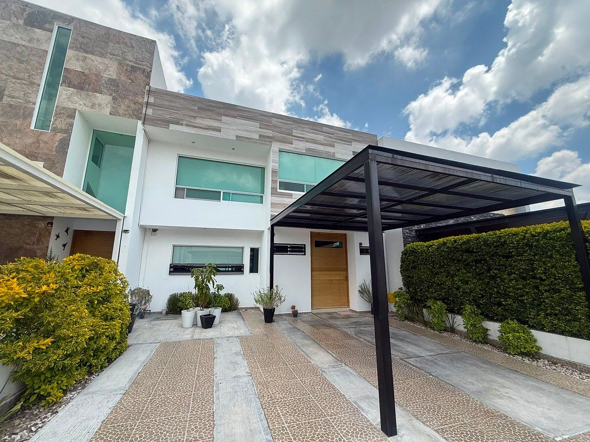 Casa en venta en Grand juriquilla, precio 4,275,000 - foto 1