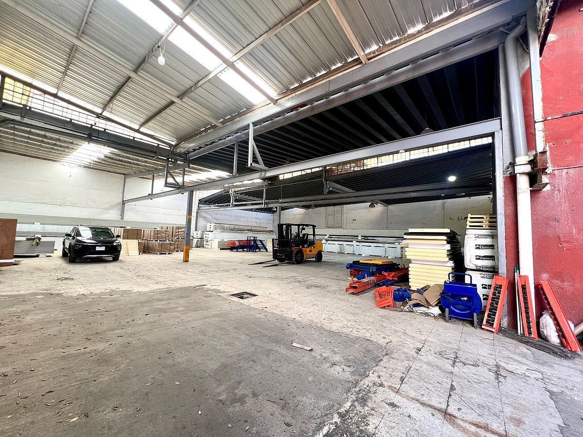 Bodega comercial en Jardines de Santa Isabel, Guadalajara, foto 32 de 34