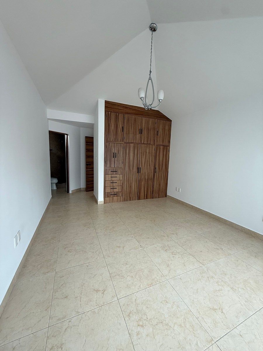 House in Gated Community in San Jorge, León, photo 9 of 31