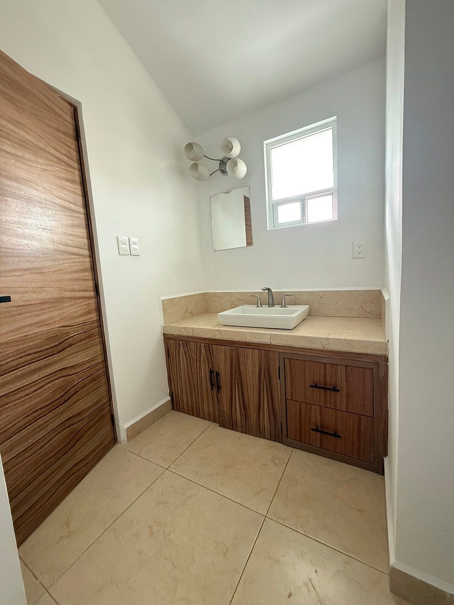 House in Gated Community in San Jorge, León, photo 13 of 31