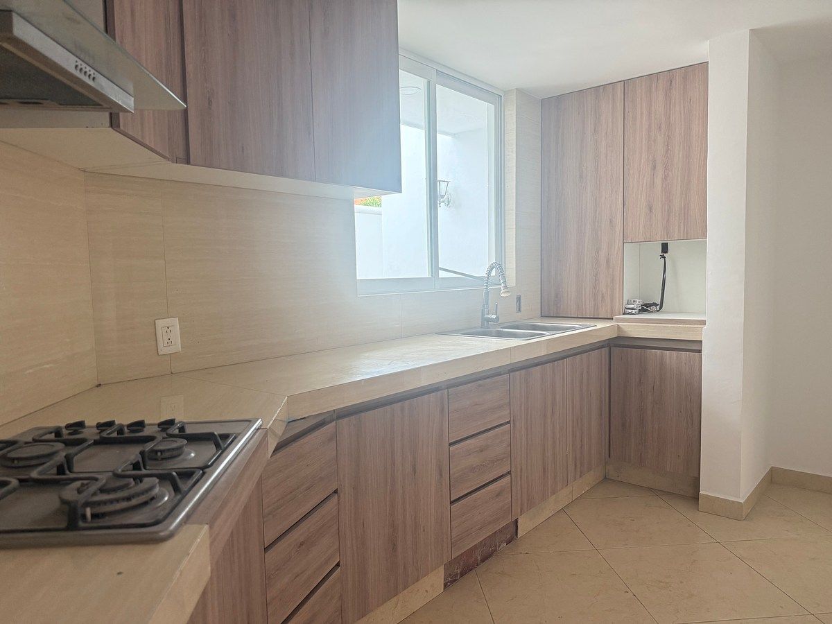 House in Gated Community in San Jorge, León, photo 22 of 31