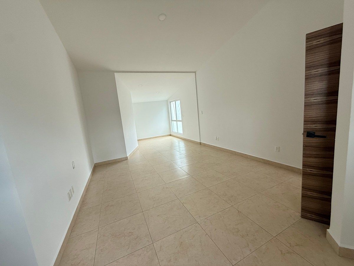 House in Gated Community in San Jorge, León, photo 23 of 31