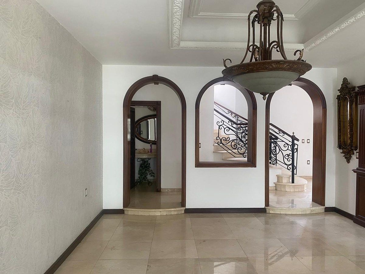 House in Gated Community in Lomas Del Bosque, Zapopan, photo 13 of 38