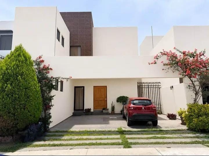 Casa para Aluguel em Miravalle com amplos espaços, foto 1 de 14