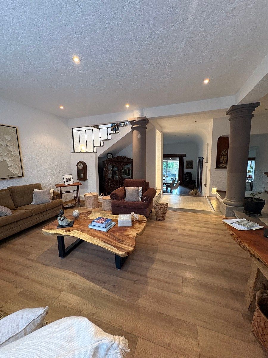 House in Gated Community in Colinas del Bosque III, Corregidora, photo 4 of 28