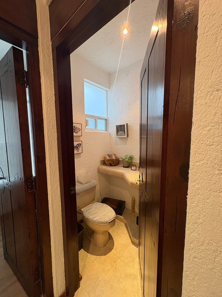 House in Gated Community in Colinas del Bosque III, Corregidora, photo 5 of 28
