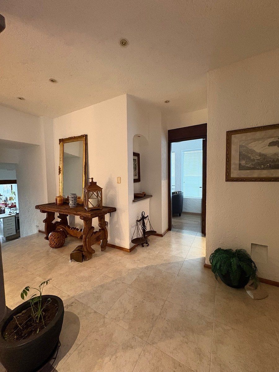 House in Gated Community in Colinas del Bosque III, Corregidora, photo 6 of 28
