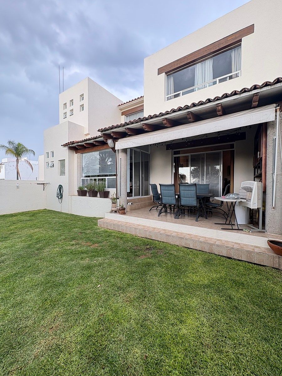 House in Gated Community in Colinas del Bosque III, Corregidora, photo 10 of 28