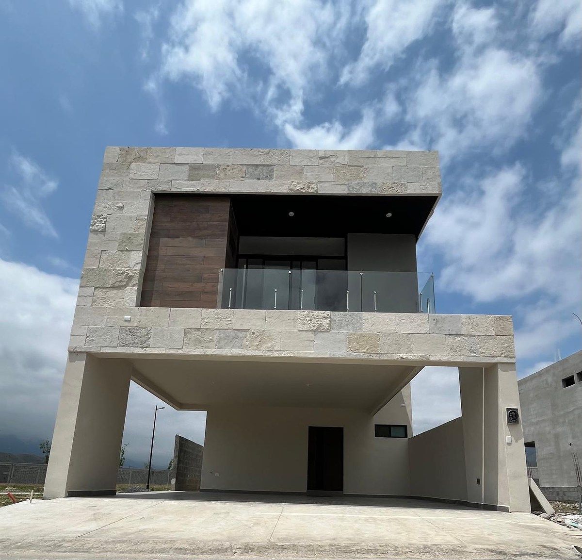 HOUSE FOR SALE IN SANTTE RESIDENTIAL, photo 1 of 15