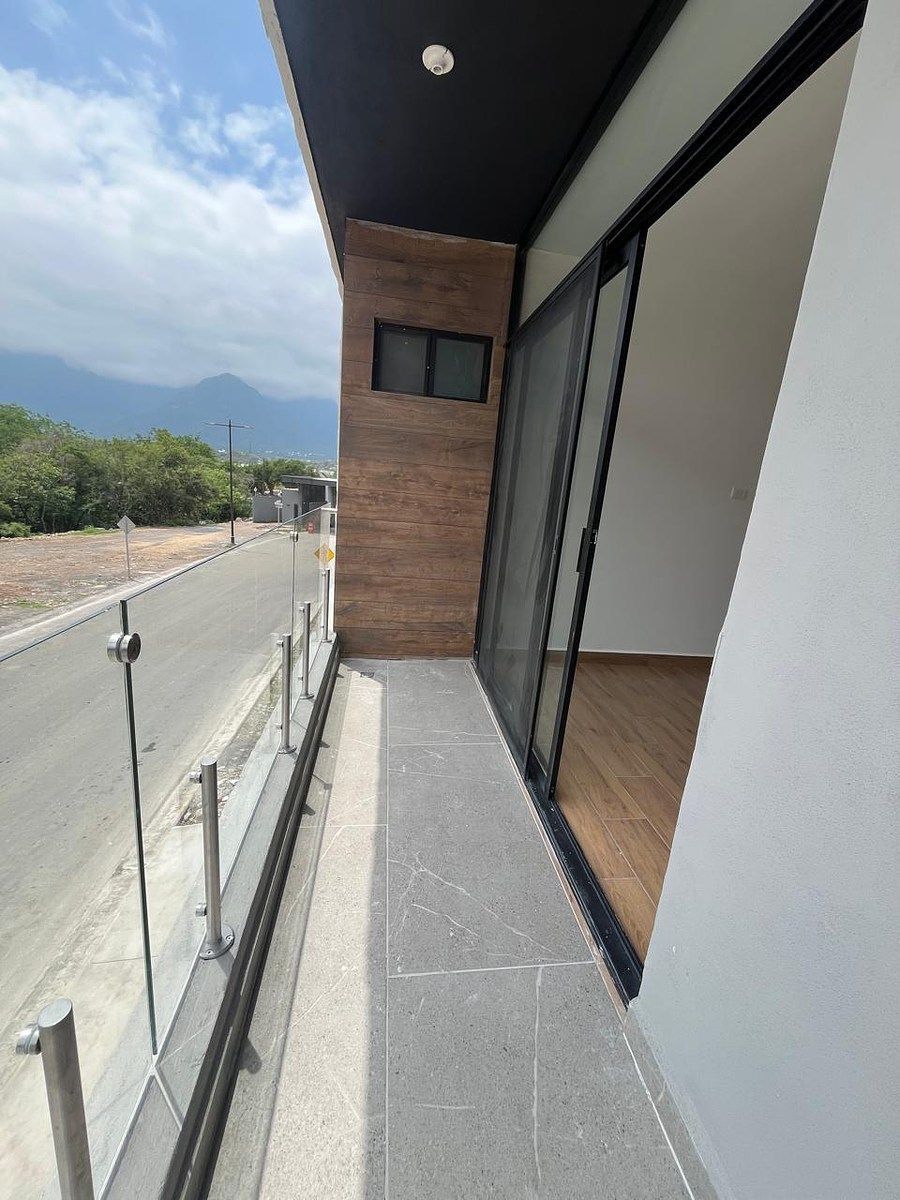 House in Los Rodriguez, Santiago, photo 2 of 15