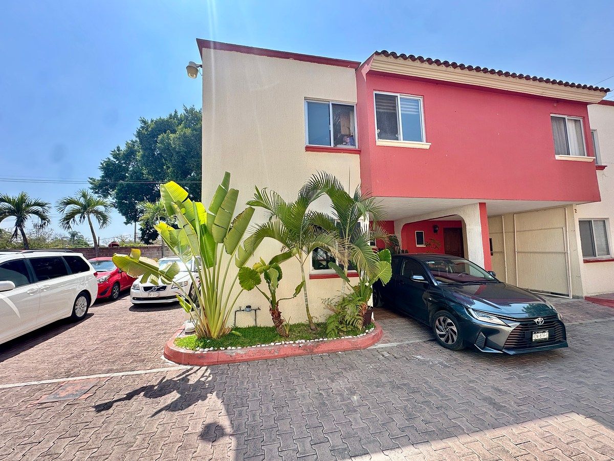 House in Gated Community in Centro Jiutepec, Jiutepec, photo 2 of 13