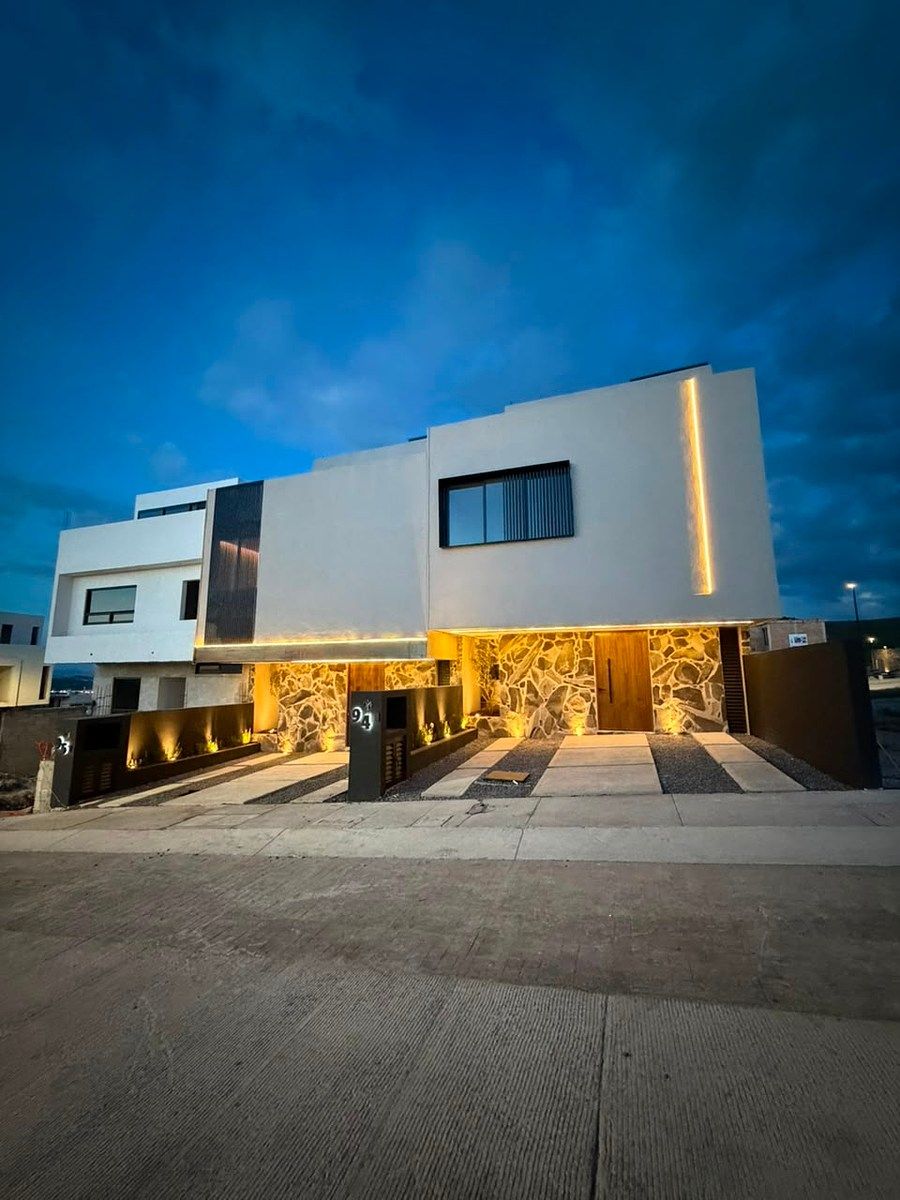 Casa em Capital Sur, El Marqués, foto 2 de 29