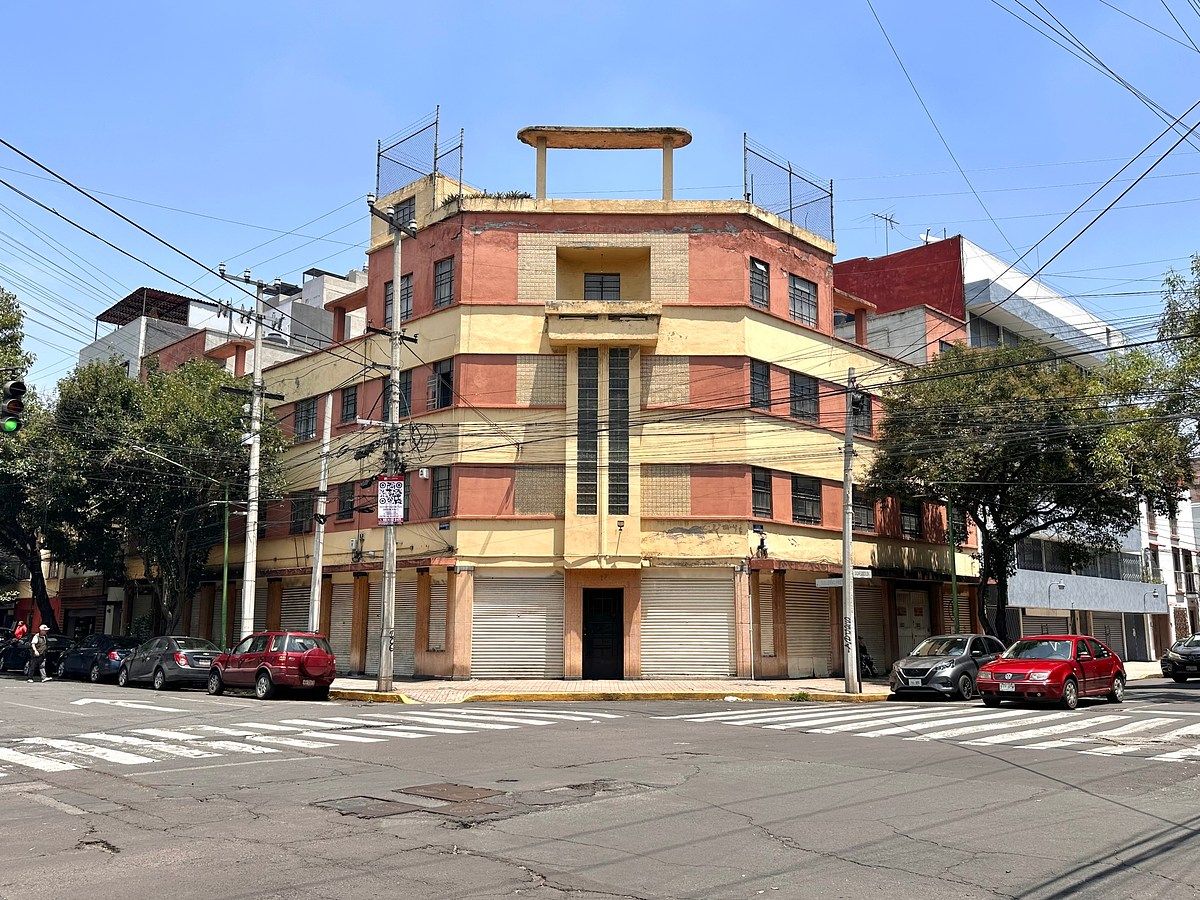EDIFICIO EN ESQUINA EN VENTA EN SAN RAFAEL, foto 1 de 23