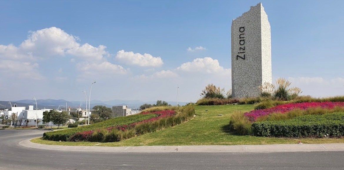 Land of 130m in ZAKIA Querétaro $1,050,000, photo 1 of 4