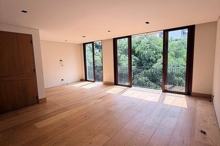 Luxury apartment architect Artigas Lincoln Park