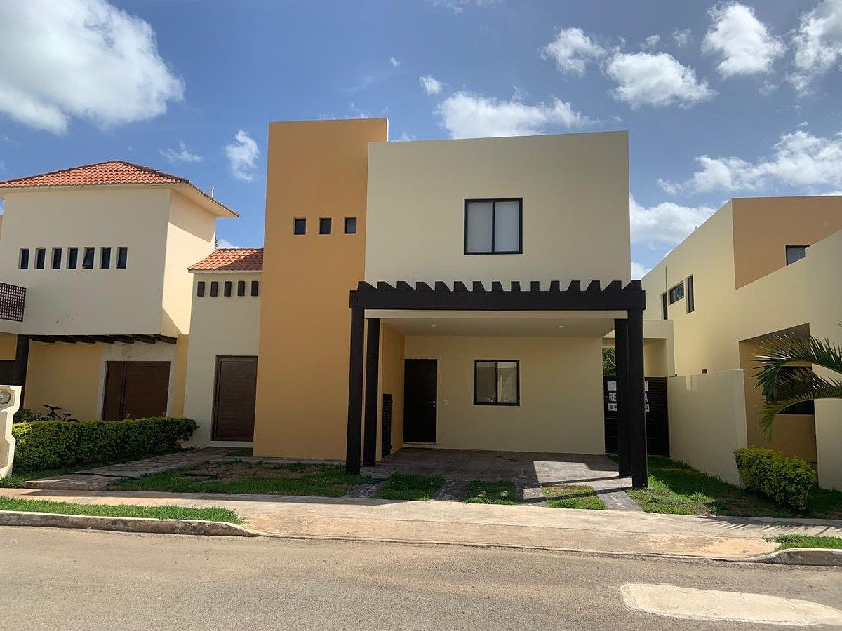 Linda casa equipada de 3 quartos À VENDA Privada Santa Cruz, Conkal, foto 1 de 17