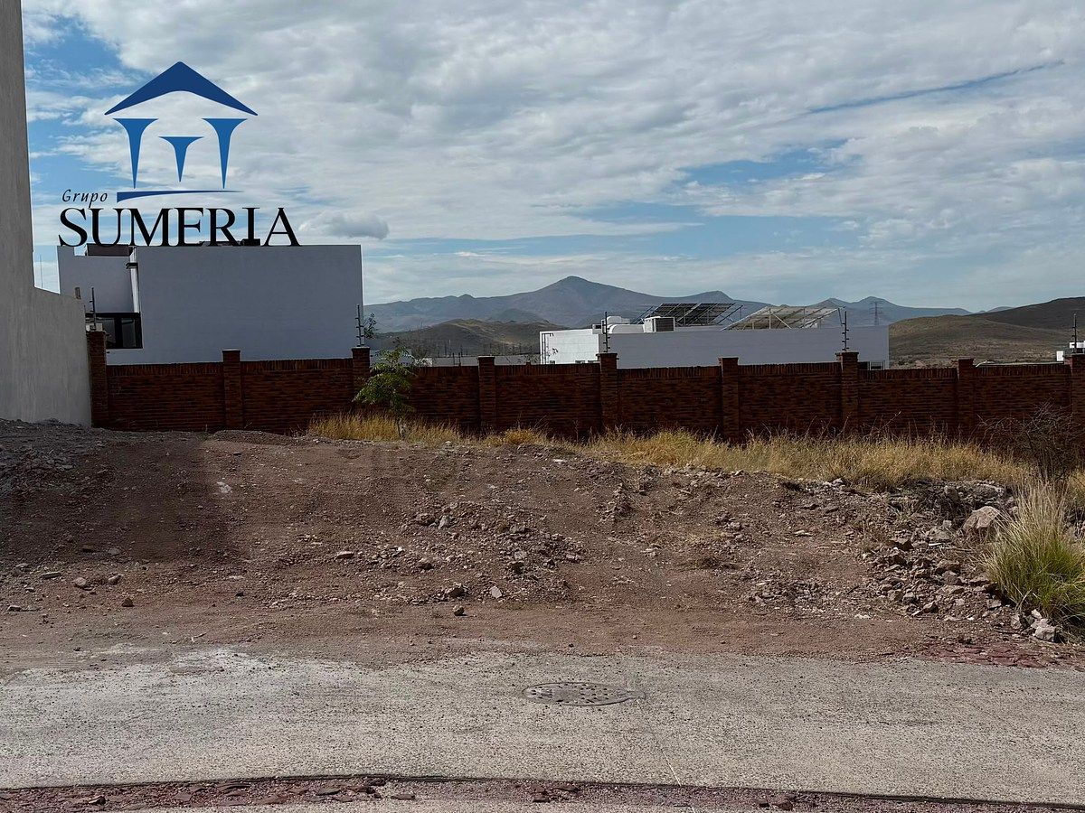 SE VENDE TERRENO EN ALTOZANO FRENTE A PARQUE, foto 1 de 4