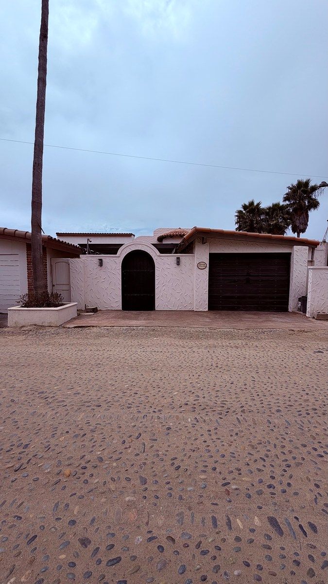 ASI CASA AMUEBLADA EN RENTA EN BAJA MALIBÚ, foto 1 de 26