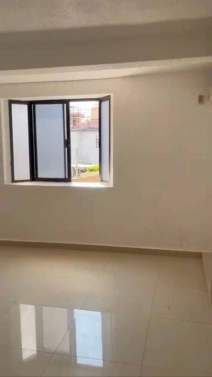Casa en Bosques de Aragón, Nezahualcóyotl, foto 3 de 8