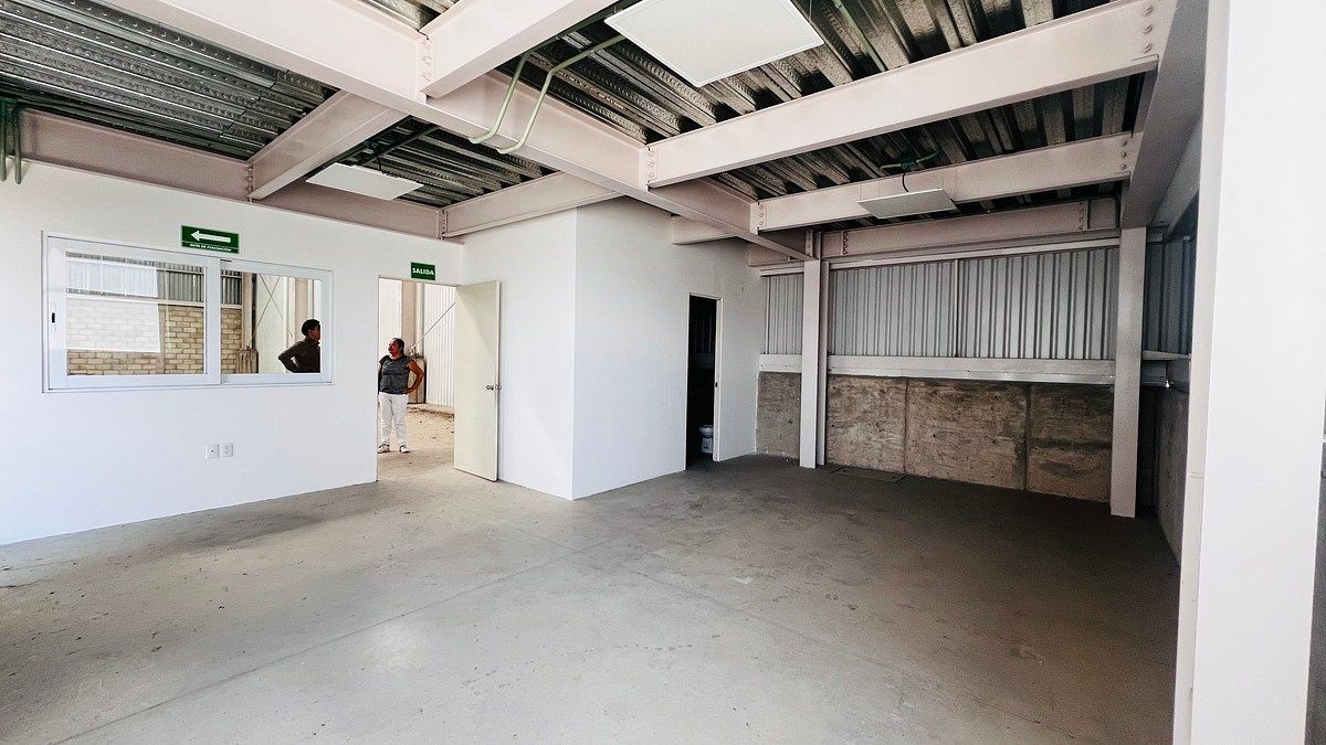 Commercial Storage Unit in Calamanda, El Marqués, photo 3 of 8