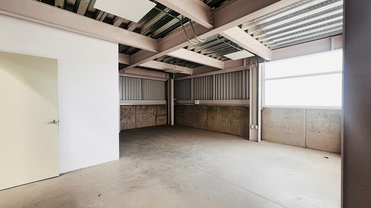 Commercial Storage Unit in Calamanda, El Marqués, photo 4 of 8