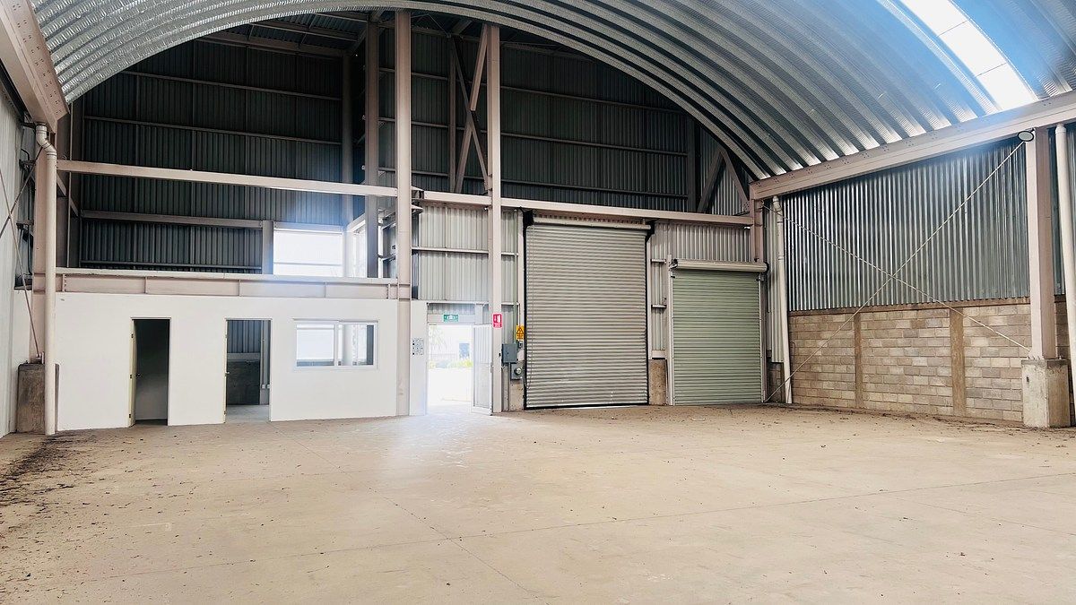Commercial Storage Unit in Calamanda, El Marqués, photo 5 of 8