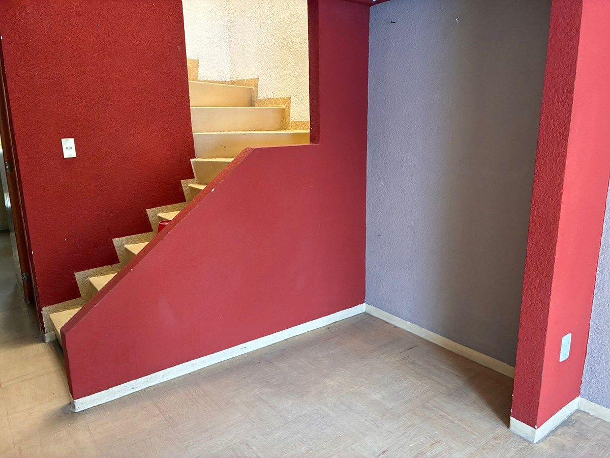 Escaleras y espacio para blancos, foto 2 de 15