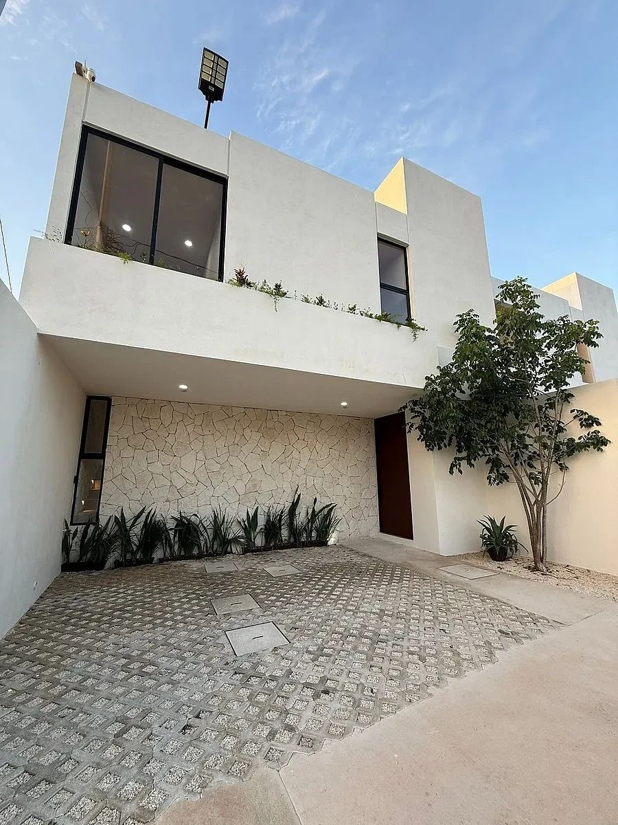 CASA MODERNA EN VENTA DE 3 RECÁMARAS EN REAL MONTEJO, MÉRIDA, foto 1 de 12