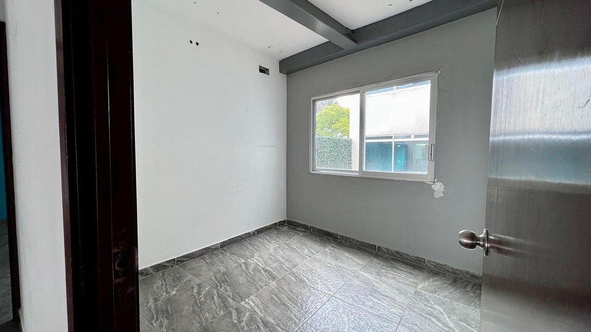 Edificio en Villa Los Arcos, Querétaro, foto 14 de 22