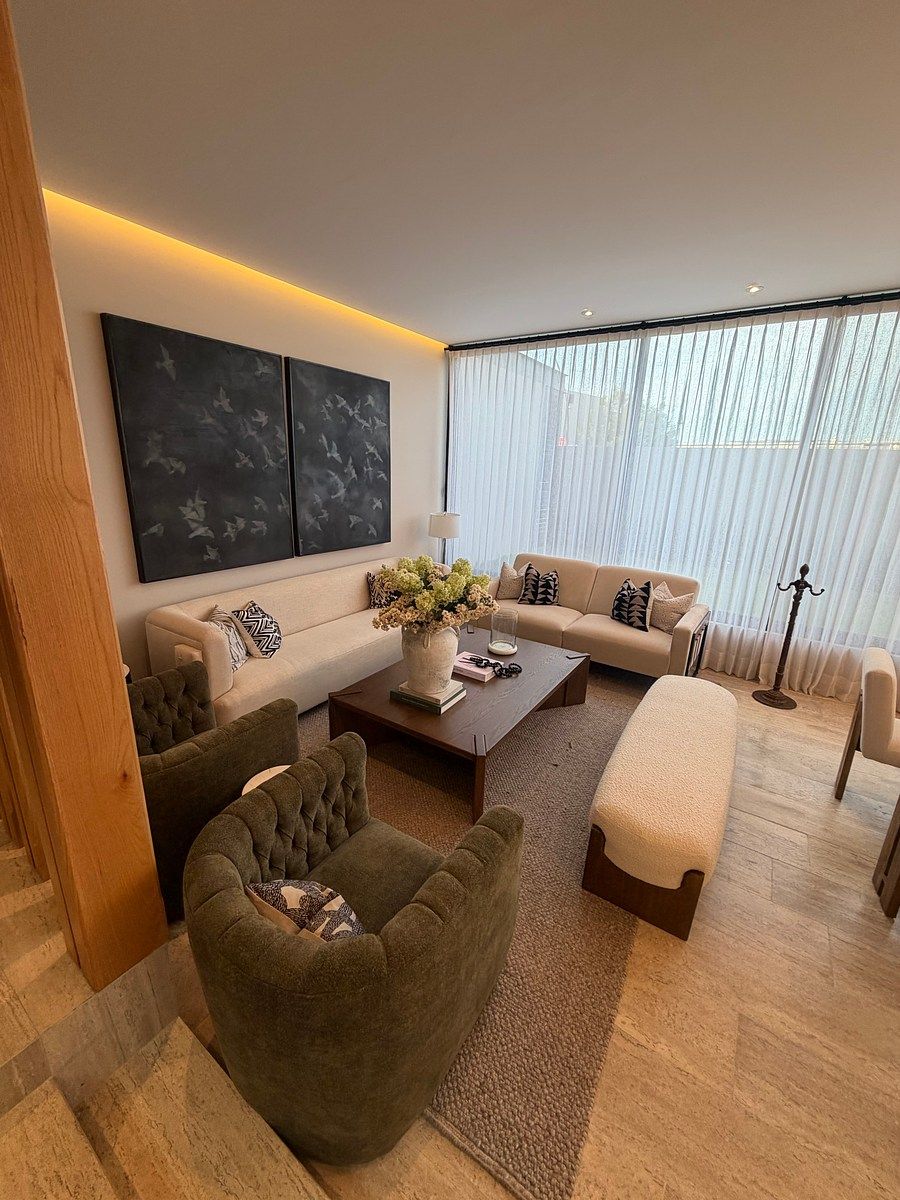 Spectacular house in Lomas del Campanario North, photo 1 of 10