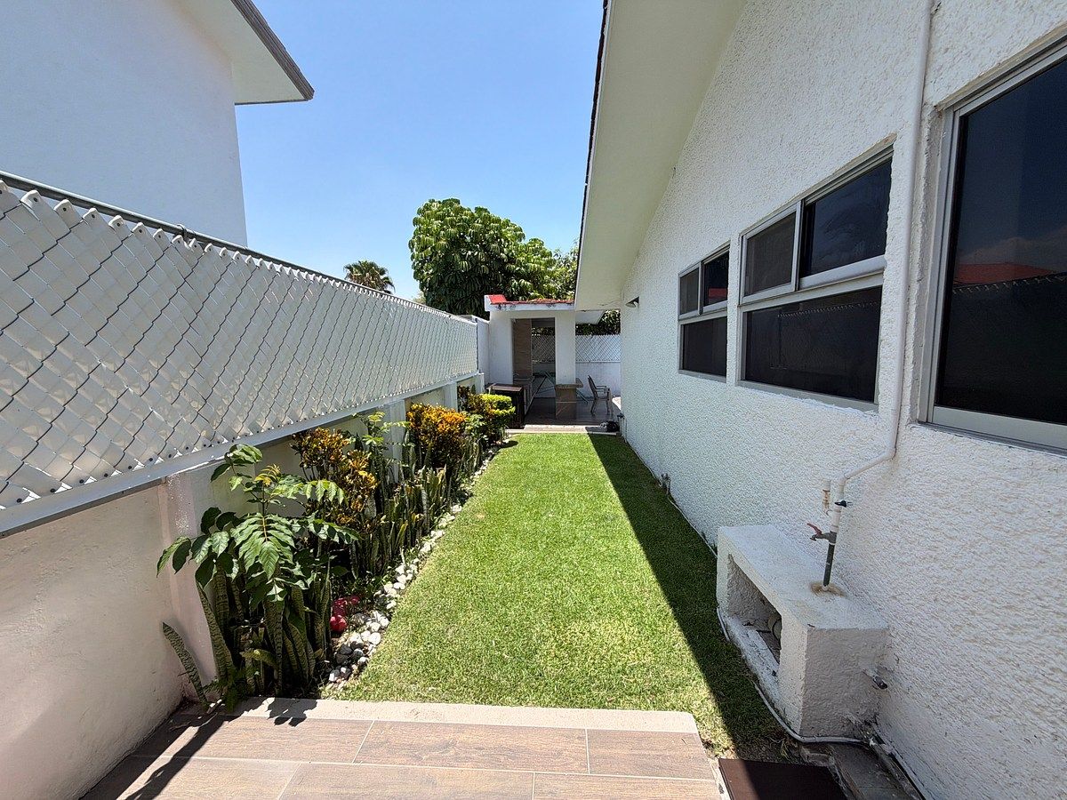 House in Lomas de Cocoyoc, Atlatlahucan, photo 21 of 26