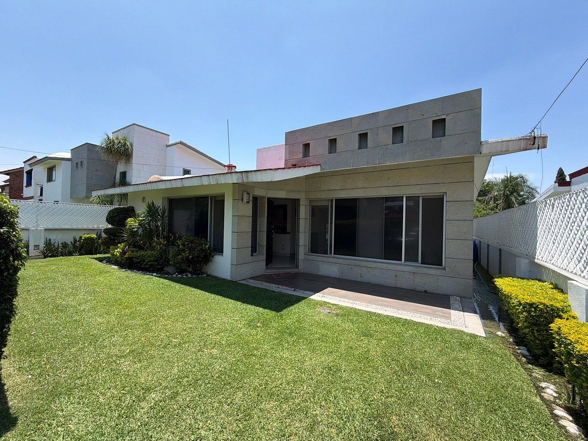House for Sale in Lomas de Cocoyoc, photo 1 of 26