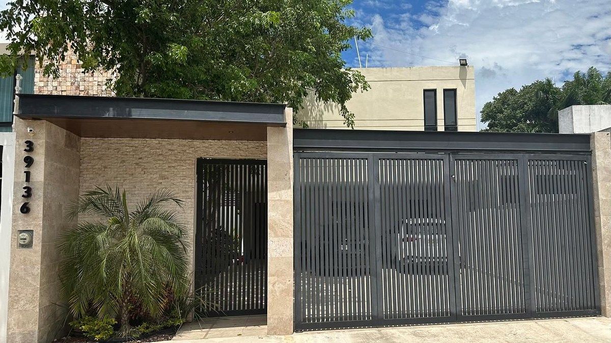 CASA EN VENTA EN TEMOZÓN NORTE, foto 1 de 14