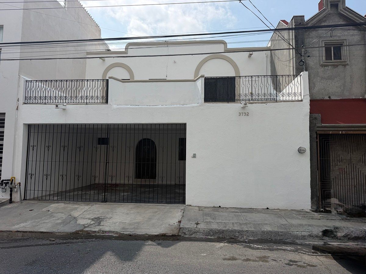 House in Rincón de la Primavera, Monterrey, photo 3 of 23